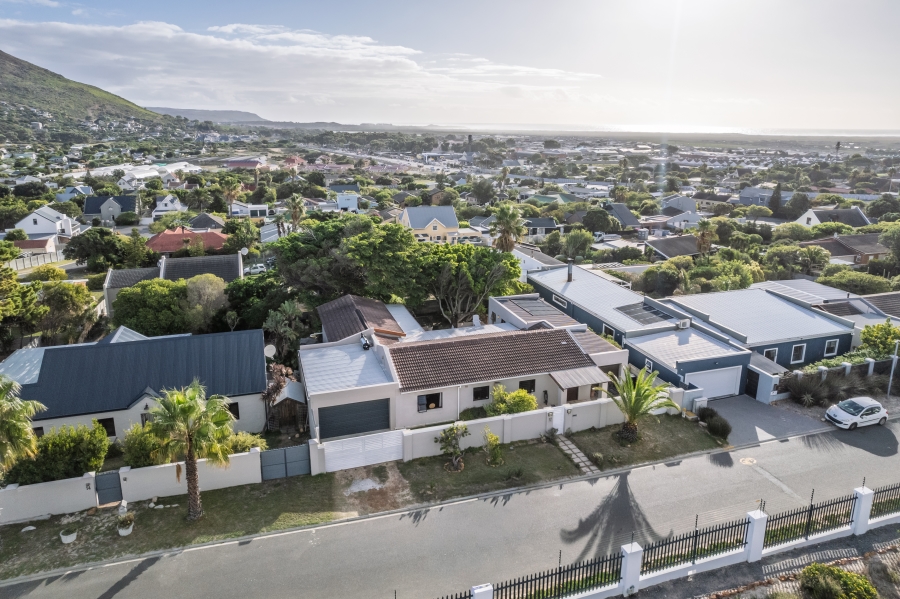 3 Bedroom Property for Sale in Capri Western Cape